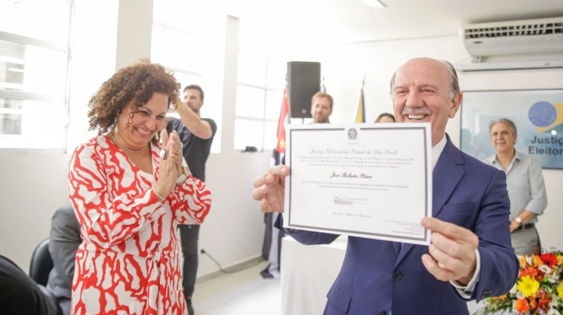 Beto Piteri é diplomado prefeito de Barueri nesta terça-feira (17). Foto: Divulgação