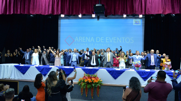 José Hugo da Silva foi eleito presidente, acompanhado por Nelci Aparecida de Freitas Santos como vice-presidente. Foto: Câmara de Santana de Parnaíba