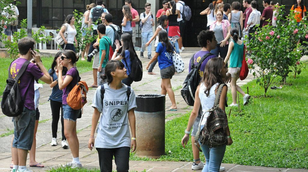 O Programa de Apoio à Permanência e Formação Estudantil (PAPFE) oferece auxílios a alunos de graduação e pós-graduação com dificuldades socioeconômicas. Foto: Governo de SP