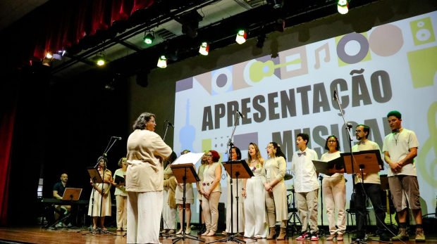 Pop, rock, sertanejo e MPB foram alguns dos gêneros musicais cantados e tocados na apresentação. Foto: Prefeitura de Santana de Parnaíba