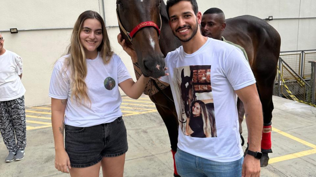 Giovana e o cavalo Land na YUNA