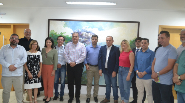 Prefeitos do eixo da BR-116 discutem com representantes da Arteris sobre melhorias na rodovia durante reunião no Conisud, em 11 de março. Foto: Assessoria de Imprensa