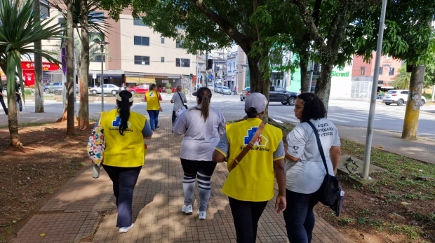 Prefeitura de São Roque segue com as visitas domiciliares para combater a dengue. Fique atento às visitas no Villaça e Mosteiro (11/03) e na Vila Aguiar (13/03)! Foto: Prefeitura de São Roque