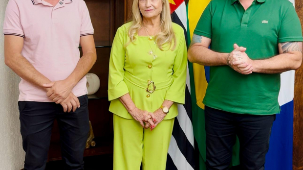 Participantes da reunião: prefeito Eduardo Thomaz, deputada Maria Lucia Amary, secretários Pablo Cunha e Danilo Ramos, e o vereador Jackson. Foto: Prefeitura de Mairinque