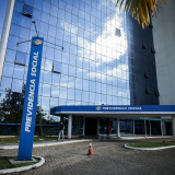 Fachada de uma agência do INSS; série de reportagens do portal Metrópoles descobriu um esquema bilionário de fraudes na Previdência Social (Foto: Jefferson Rudy/Agência Senado