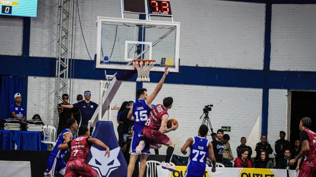 Cruzeiro 81 x 64 Basket Osasco FOTO DE ARTHUR LOBO