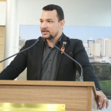 Vereador Dylan Dantas denuncia a redução drástica de espécies de aves no Parque Porto das Águas e cobra ações efetivas da Prefeitura para preservar a biodiversidade local. Foto: Divulgação
