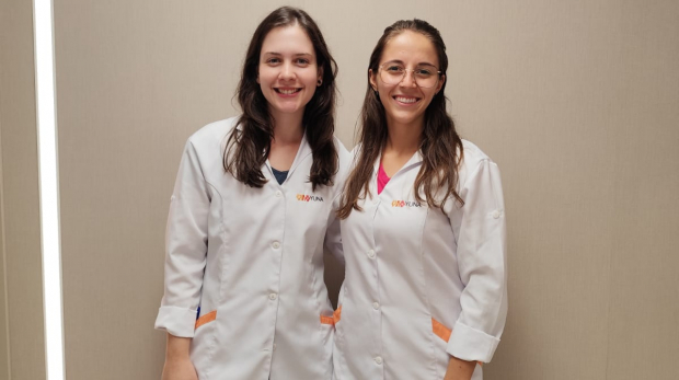 Mayara Coutinho Zambonini e Gabriela Montebugnoli Nogueira C. Myczkowski são Terapeutas Ocupacionais na YUNA, instituição especializada em reabilitação e cuidados paliativos.