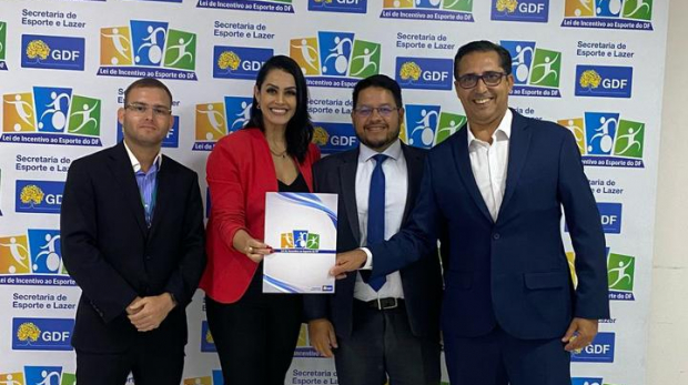 Adriany Carvalho e equipe apresentam o projeto Raquetes para a Vida ao secretário de Esporte do DF, Renato Junqueira, e à secretária Carla Andrade, abrindo caminhos para a chegada do esporte às regiões mais vulneráveis de Brasília.