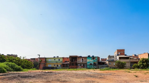 Projeto do novo parque inclui concha acústica, pista de caminhada, playgrounds e áreas para piqueniques, promovendo bem-estar para toda a família. Imagens: Fernanda Cazarini