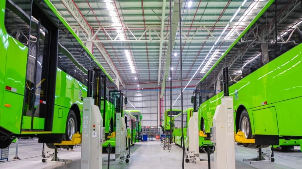 Frota sustentável chegando! Osasco recebe 10 novos ônibus 100% elétricos com tecnologia, conforto e zero emissão de poluentes. Fotos: Fernanda Cazarini