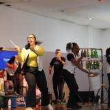Com garrafas, tampinhas e escapamentos, a Orquestra de Sucata transformou materiais recicláveis em arte, levando cultura e sustentabilidade às escolas de Sorocaba.  Fotos: Isabely Sete e Gustavo Goes (programa de estágio)