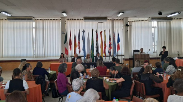 Participantes atentos durante a palestra “Desafios para implementação de políticas públicas à população idosa”, na VI Conferência Municipal da Pessoa Idosa, promovida pela Prefeitura de Sorocaba. Fotos: Secid