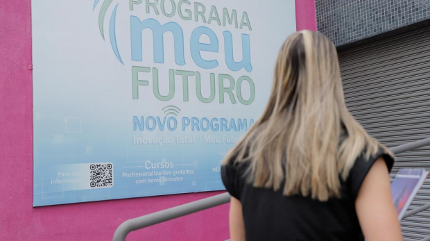 Transformando vidas por meio da educação!  Barueri lança a 40ª fase do Programa Meu Futuro com 27 cursos gratuitos e novas oportunidades de qualificação profissional. Foto: Prefeitura de Barueri
