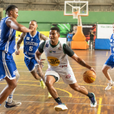 Matheus Weber em ação contra o Cruzeiro. FOTO DE ROMEO CAMPOS