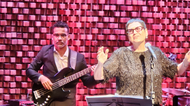 Maia Baratashvili emociona o público com clássicos do jazz georgiano durante concerto na Casa Thomas Jefferson.