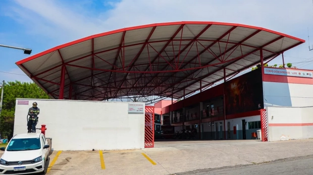 Área na Avenida Bandeirantes, no Jardim Aliança, será destinada à construção da 2ª Estação de Bombeiros do 1º Subgrupamento, fortalecendo a segurança e o atendimento emergencial no município. Fotos: Caio Henrique
