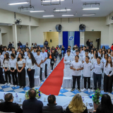Equipe do Projov e familiares comemoram o sucesso dos 48 novos profissionais formados. Foto: Pirapora do Bom Jesus (Redes Sociais/Reprodução)
