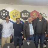 Diretoria do Basket Osasco e secretário Thiago Borges na LNB.  Foto: JGCOM / Divulgação
