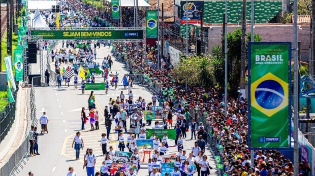 Itapevi no compasso da coragem e da alegria! Vem sentir o coração da cidade bater mais forte no 7 de Setembro!