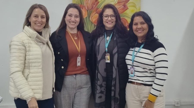 Com coordenação da psicóloga Dra. Luna Gonçalves, o projeto “Orientação de Pais” une saúde e assistência para fortalecer os laços familiares e o desenvolvimento das crianças. Foto: Prefeitura de São Roque