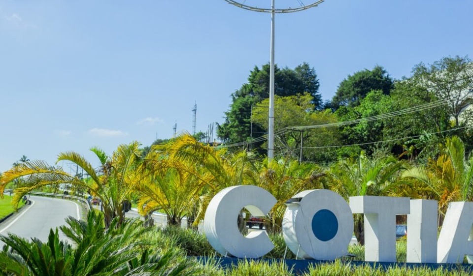Você sabia que o SUAS completa 20 anos em 2025? E Cotia vai ser palco de debates decisivos sobre o futuro da assistência social no Brasil