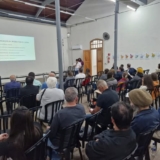 Moradores participam da 2ª Oficina Pública de Revisão do Plano Diretor em São Roque, apresentando ideias e sugestões. Debates em grupos temáticos ajudam a construir um Plano Diretor participativo, sustentável e inclusivo. Foto: Prefeitura De São Roque (Redes Sociais/Reprodução)