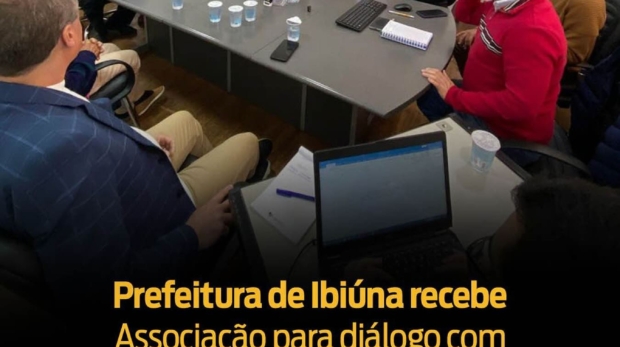 Representantes da AJA e moradores do entorno do Parque do Jurupará foram recebidos no gabinete da Prefeitura de Ibiúna para tratar de demandas urgentes e garantir o direito das famílias da região. O diálogo entre a gestão municipal e as comunidades tradicionais reforça o compromisso da Prefeitura com a escuta ativa e a construção de soluções justas para todos. Foto: Prefeitura De Ibiúna (Redes Sociais/Reprodução)