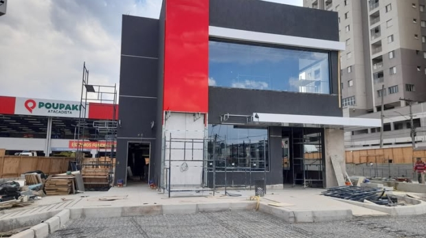 Obras aceleradas do primeiro McDonald's da Zona Norte! Dois andares de tecnologia e conveniência na avenida Getúlio Vargas, junto ao novo Poupaki Atacadista. Foto: Redes Sociais / Reprodução