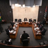 TRE-SP reverte cassação do prefeito e da vice de Barueri! Saiba os detalhes da reviravolta que movimentou o cenário político municipal. Foto: TRE SP