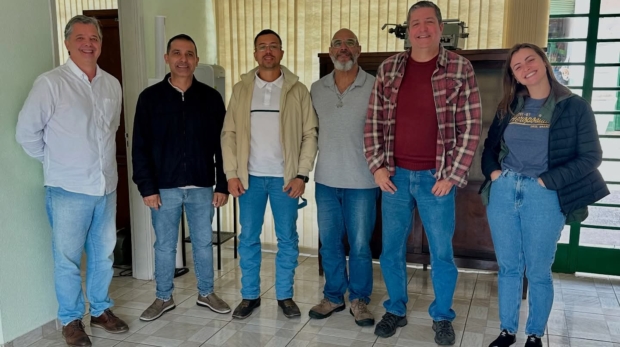 Cabreúva servindo de referência! Hoje recebemos a equipe da Secretaria de Agricultura de Itu para apresentar o sucesso do programa Mais Pecuária Brasil. Foto: Prefeitura De Cabreúva (Redes Sociais) Reprodução)