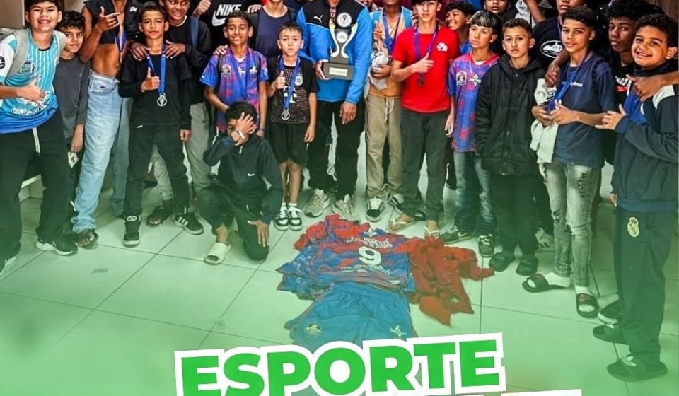 União, garra e talento em campo! As equipes Sub-10, Sub-12 e Sub-14 representaram Vargem Grande Paulista com excelência na A8 CUP 2025 — destaque para a conquista da Sub-12, que levantou o troféu com uma campanha impecável e 11 gols marcados! 🏆⚽💙 Foto: Prefeitura De Vargem Grande Paulista VGP (Redes Sociais/ Reprodução)