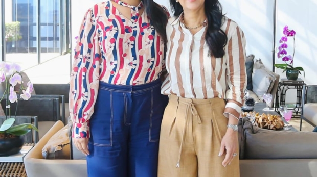 Karina Thomaz, primeira-dama de Mairinque, ao lado de Cristiane Freitas durante a reunião no Palácio dos Bandeirantes. Foto: Prefeitura De Mairinque