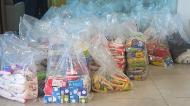 Moradores de Cotia mostram solidariedade ao contribuir com 5 toneladas de alimentos durante o Cotia Rodeio Fest 2025. Foto: Prefeitura De Cotia (Redes Sociais/ Reprodução)