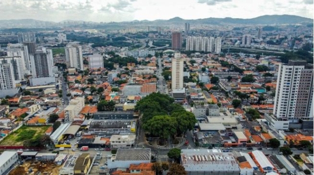 Presidente Altino com praça Dicran Echrefian ao centro / Fotógrafa: Paola Eid
