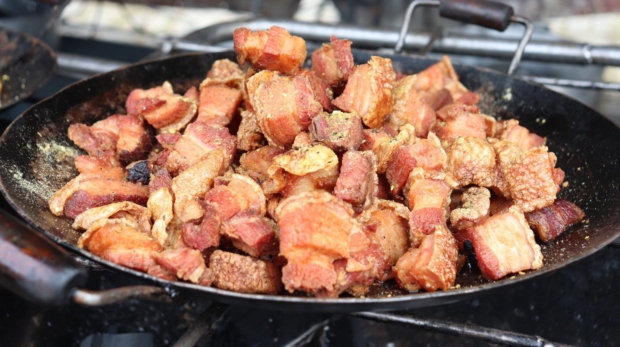 Carnes suculentas, brasa acesa e muita música boa! O Burning Fest transformou Ibiúna na capital do churrasco! #BatalhaDeAssadores