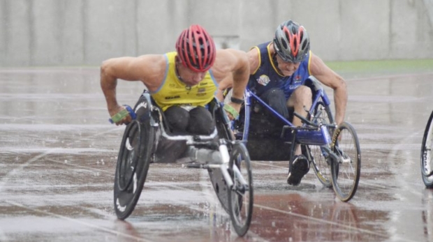 Neste ano, o Paresp apresenta duas novas modalidades: além de atletismo, natação e vôlei sentado, presentes em 2024, rúgbi em cadeira de rodas e halterofilismo foram inseridos na programação. Foto: Instituto Athlon