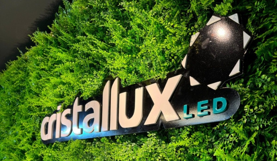 Mais informações no perfil da marca no Instagram: @cristalluxled💡 Cada detalhe ilumina uma experiência única. Na Mostra Glass 2025, os produtos Cristallux brilham em ambientes que celebram o morar contemporâneo com sofisticação, tecnologia e design. Viva a luz que inspira!