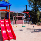 O prefeito Gerson Pessoa visita as obras de revitalização da Praça do Jardim Conceição, que ganha playground, academia ao ar livre e novos espaços de convivência, com apoio da Prefeitura de Osasco. | Fotos: Fernanda Cazarini