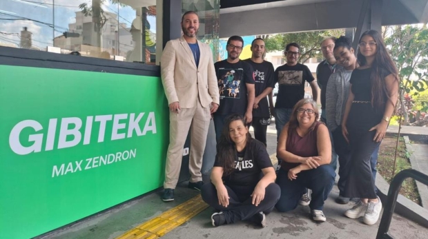 spaço da Fanzinoteka na Gibiteka Max Zendron, homenageando Thina Curtis e reunindo fanzines autorais de todo o país. Foto: Prefeitura De Barueri