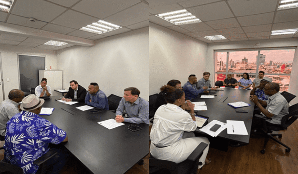 Representantes da ASPAAPO e vereadores da Comissão do Idoso durante a reunião na Câmara Municipal de Osasco - Foto: Divulgação