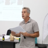 O engenheiro agrônomo Osmar Mosca Diz, autor do e-book “PANC”, apresenta espécies cultivadas no Centro de Educação Ambiental Fazendinha Feliz, em Campinas (SP), referência no estudo e cultivo de plantas alimentícias não convencionais.