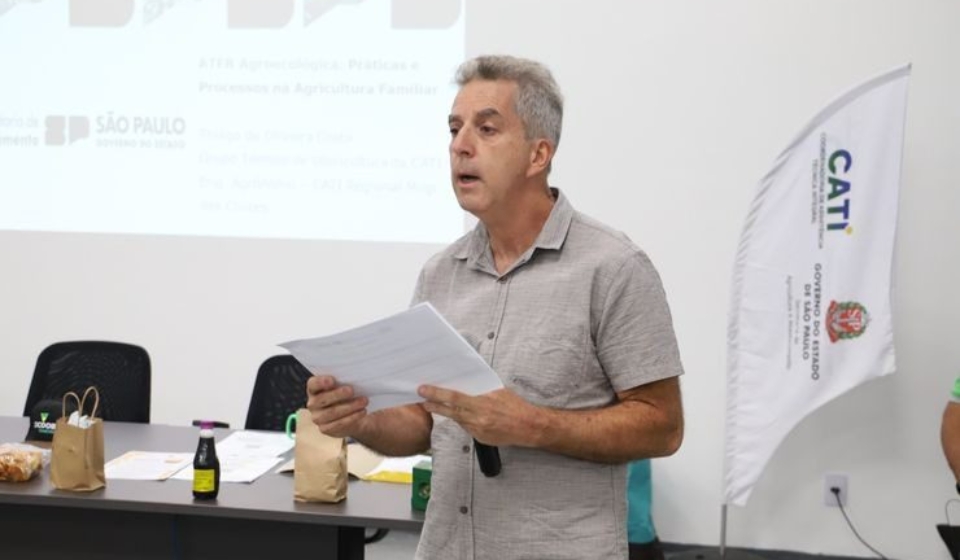 O engenheiro agrônomo Osmar Mosca Diz, autor do e-book “PANC”, apresenta espécies cultivadas no Centro de Educação Ambiental Fazendinha Feliz, em Campinas (SP), referência no estudo e cultivo de plantas alimentícias não convencionais.