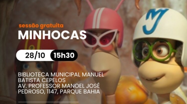 Crianças e famílias aproveitam as sessões gratuitas do Pontos MIS na Biblioteca Batista Cepelos, em Cotia, em uma tarde de diversão e cultura. Foto: Prefeitura De Cotia