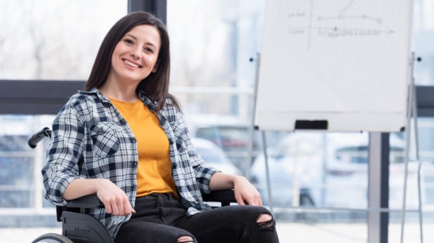 💪 Inclusão se faz com participação! De 3 a 15 de novembro estão abertas as inscrições para o CMDPD Cotia. Seja um representante da sociedade civil e contribua para a construção de políticas públicas voltadas à acessibilidade e aos direitos das pessoas com deficiência. Foto: Prefeitura De Cotia