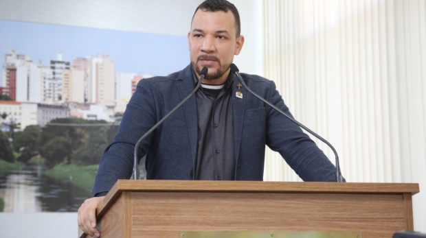 O vereador Dylan Dantas (PL) cobra transparência e responsabilidade na aplicação da internação compulsória em Sorocaba. Foto: Câmara De Sorocaba