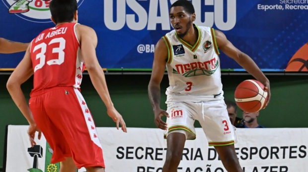 I - Harris em ação contra o Paulistano.  Foto: Fotos: Bruno Ulivieri/Basket Osasco