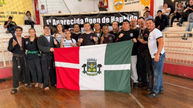 Equipe de Hapkido de Osasco celebra o excelente desempenho no 1º Aparecida Open, com 13 medalhas conquistadas — 8 de ouro, 3 de prata e 2 de bronze. Foto: Divulgação