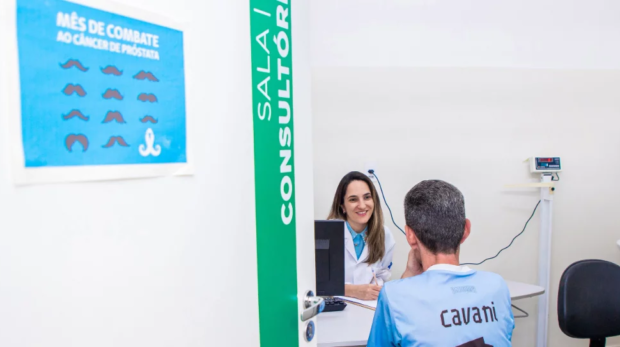 Campanha Novembro Azul em Osasco incentiva a prevenção e o cuidado com a saúde do homem, com ações nas UBSs e atendimentos especializados no “Dia D”, em 29 de novembro. Imagem: SECOM/PMO