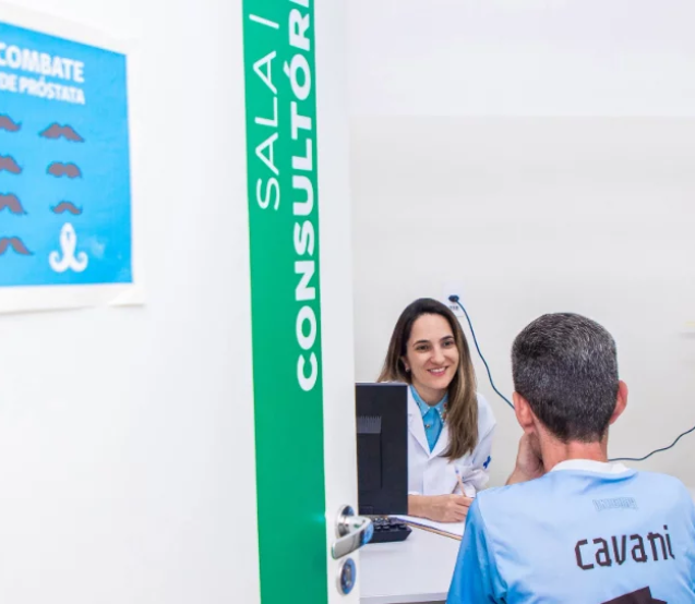 Campanha Novembro Azul em Osasco incentiva a prevenção e o cuidado com a saúde do homem, com ações nas UBSs e atendimentos especializados no “Dia D”, em 29 de novembro. Imagem: SECOM/PMO